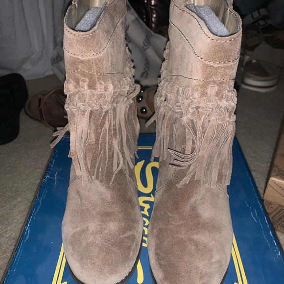 Sbicca Western Heeled Booties - Picture 2 of 4